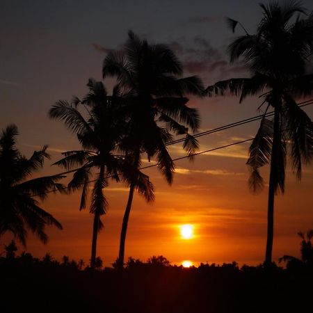 Lafyu Bali Hotel Singaraja Екстериор снимка