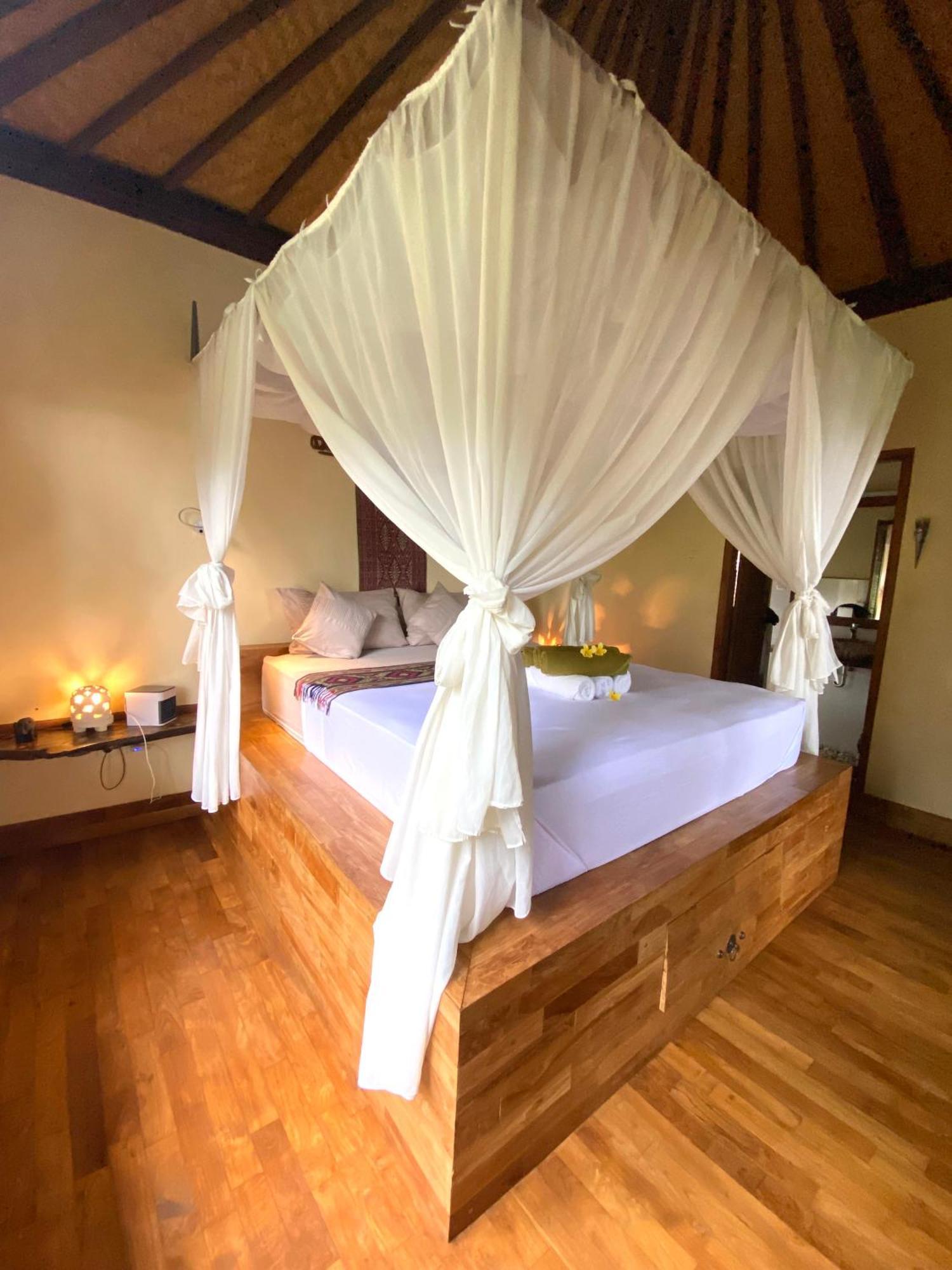 Lafyu Bali Hotel Singaraja Екстериор снимка
