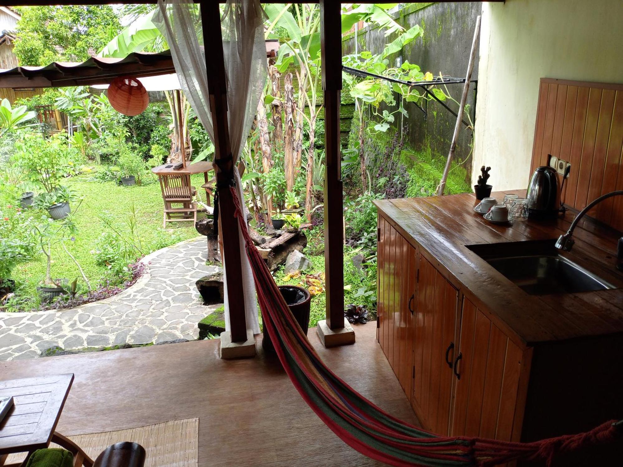 Lafyu Bali Hotel Singaraja Екстериор снимка