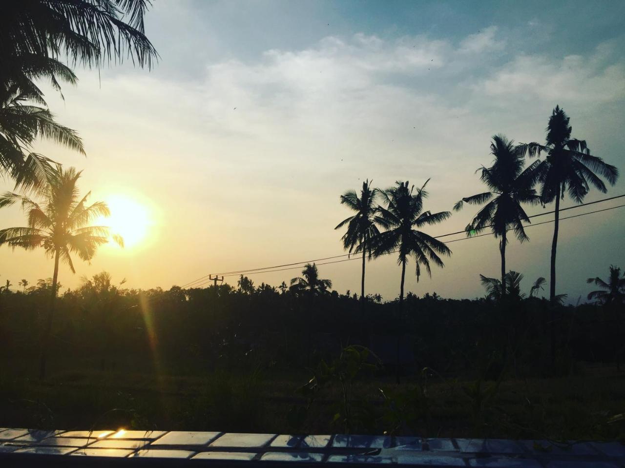 Lafyu Bali Hotel Singaraja Екстериор снимка