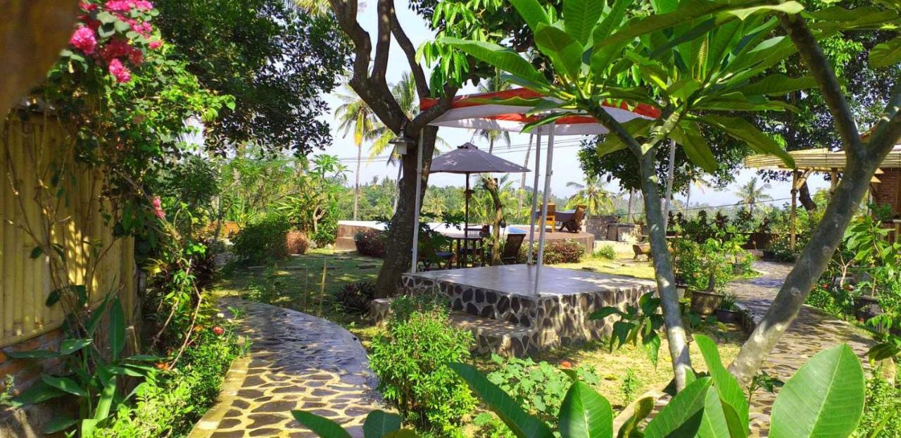 Lafyu Bali Hotel Singaraja Екстериор снимка